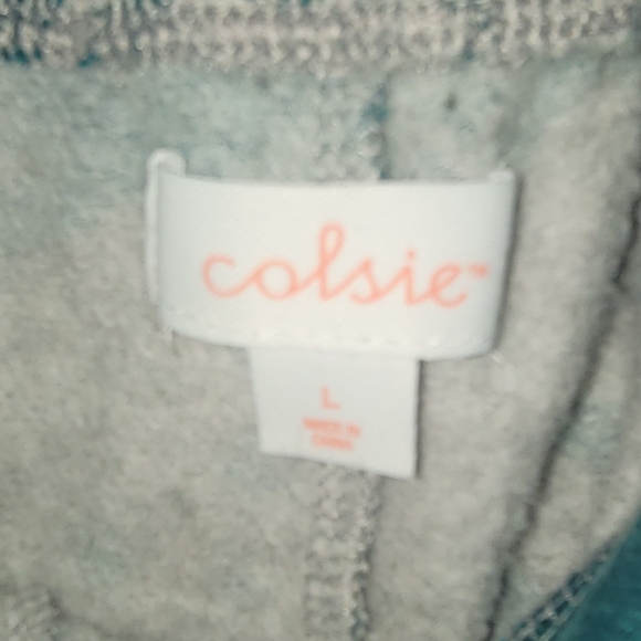 Colsie drawing holiday sweats. Size L - Picture 2 of 2